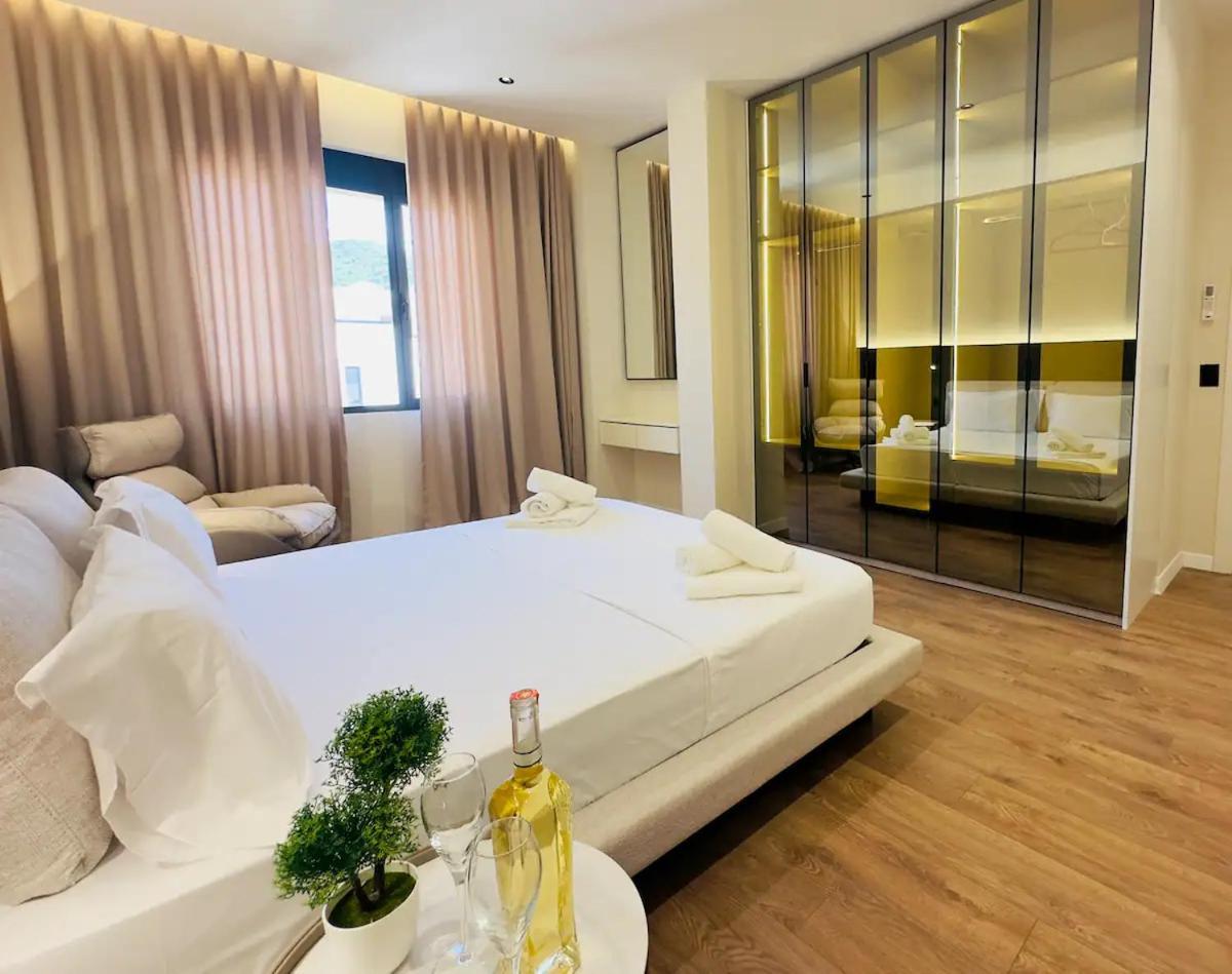 Sea View Luxury Penthouse,3rooms * Vlore