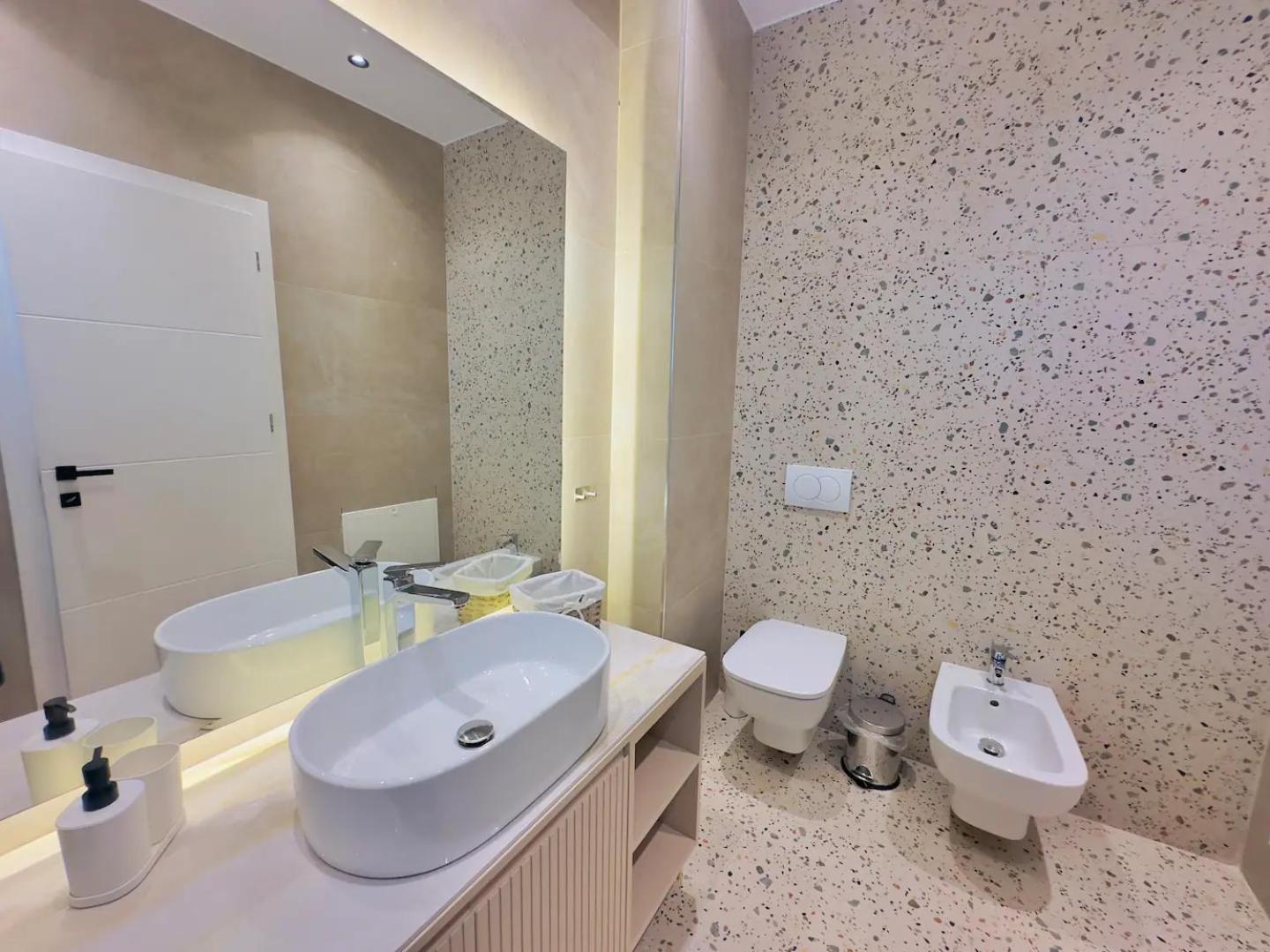 Apartment Sea View Luxury Penthouse,3rooms Vlore